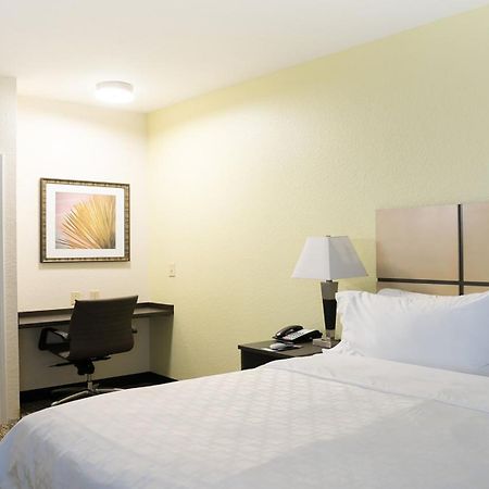 Candlewood Suites Bay City By Ihg Zewnętrze zdjęcie